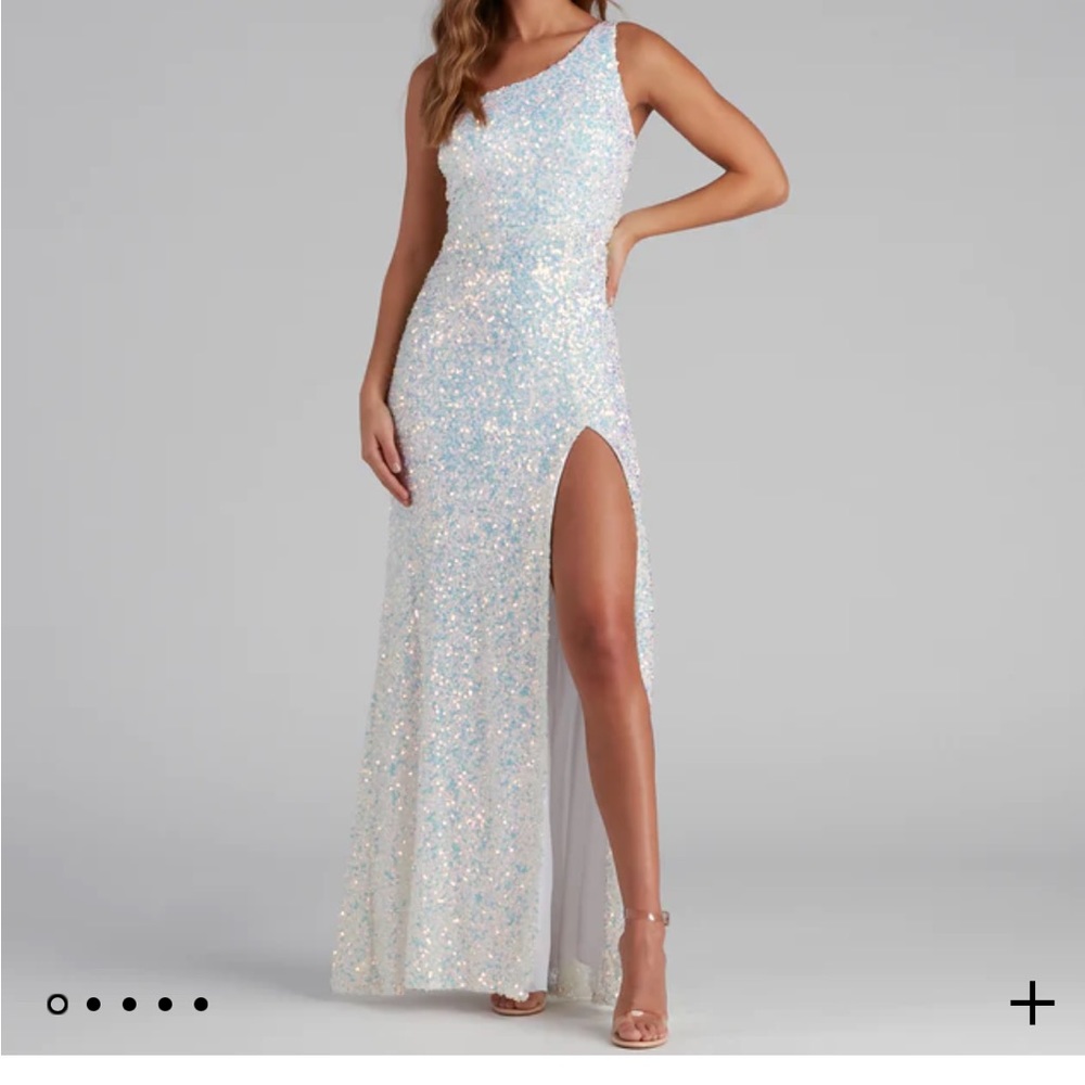 Windsor prom dress sparkly